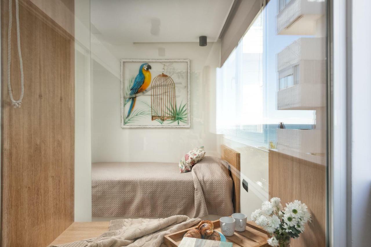 First Line Appartement *